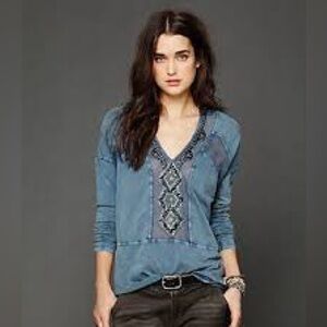 Free People Top Focus On Center Size  S Beaded Embellished Blue Boho Oversized